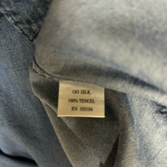 Gosilk  Button down Denim Shirt size Small - Picture 4 of 4
